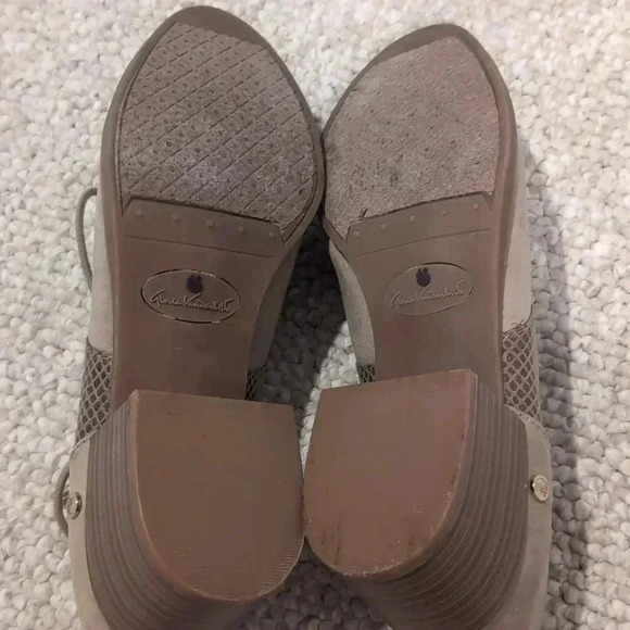 Gloria Vanderbilt Tan Lace Up Boots - Picture 5 of 7